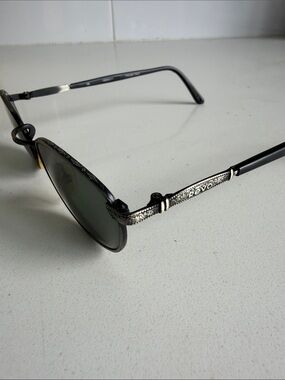 Vintage Iconic Revo Tiburon Sunglasses 1208/11